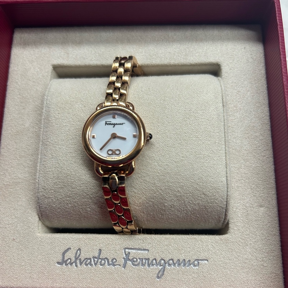 Salvatore Ferragamo Swiss Varina Rose Gold Women's Watch